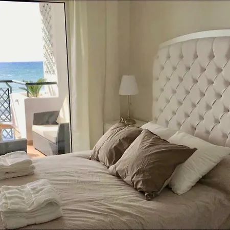 Mi Capricho A16 Beachfront Lejlighed *