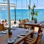 Mi Capricho A16 Beachfront Apartment