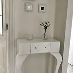 Mi Capricho A16 Beachfront Apartment