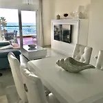 Апартаменты Mi Capricho A16 Beachfront Ситио-де-Калаонда