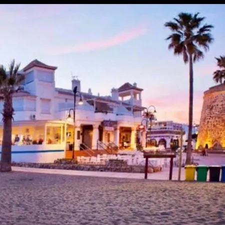 Mi Capricho A16 Beachfront Apartment *
