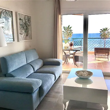 Mi Capricho A16 Beachfront Apartment *